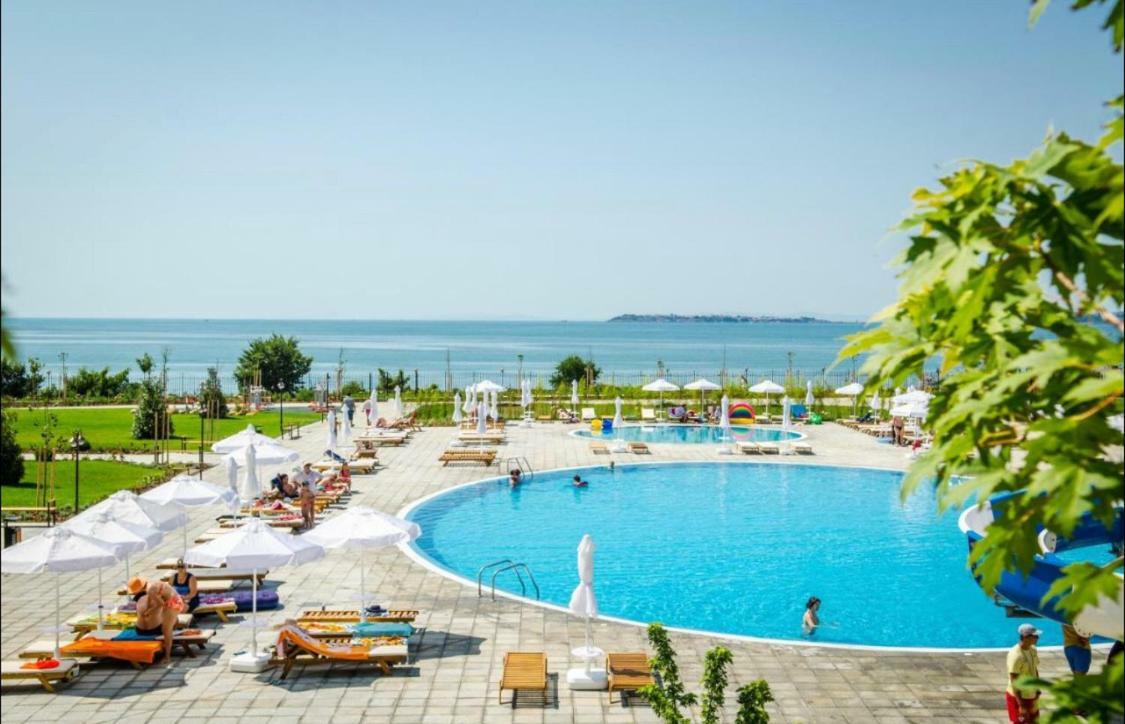 Apartment In Prestige Fort Beach Sveti Vlas Dış mekan fotoğraf